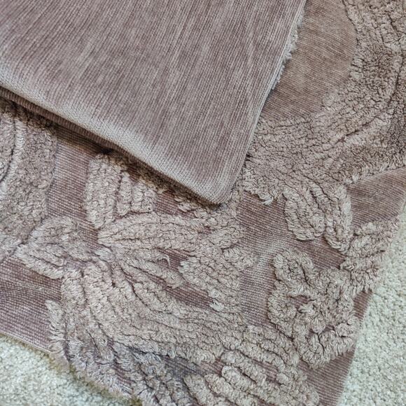 Set of 2 Pottery Barn 22in Natalia Jaquard Pillow Cover Thistle Purple Textured - Picture 4 of 6